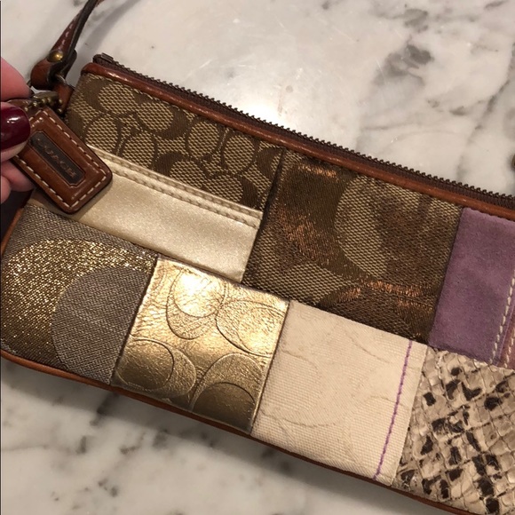 Coach wristlet - Picture 3 of 6